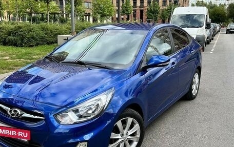 Hyundai Solaris II рестайлинг, 2012 год, 999 000 рублей, 4 фотография