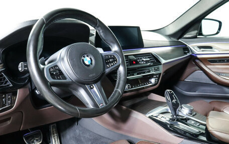 BMW 5 серия, 2019 год, 4 990 000 рублей, 14 фотография