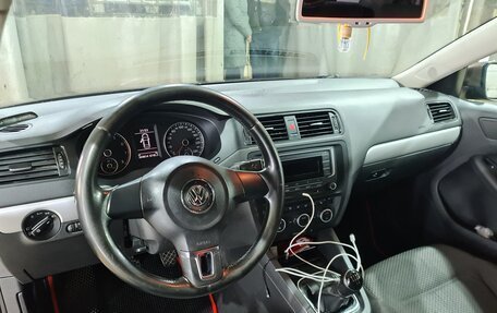 Volkswagen Jetta VI, 2012 год, 550 000 рублей, 10 фотография