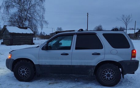 Ford Escape II, 2002 год, 700 000 рублей, 11 фотография