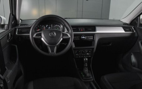 Skoda Rapid I, 2015 год, 949 000 рублей, 6 фотография