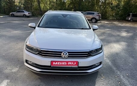 Volkswagen Passat B8 рестайлинг, 2015 год, 1 800 000 рублей, 2 фотография