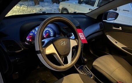 Hyundai Solaris II рестайлинг, 2011 год, 760 000 рублей, 7 фотография