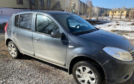 Renault Logan I, 2011 год, 415 000 рублей, 2 фотография