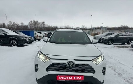 Toyota RAV4, 2020 год, 3 395 000 рублей, 6 фотография