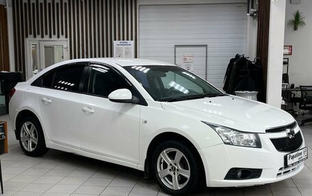 Chevrolet Cruze II, 2011 год, 699 000 рублей, 3 фотография