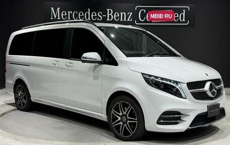 Mercedes-Benz V-Класс, 2023 год, 7 935 000 рублей, 2 фотография