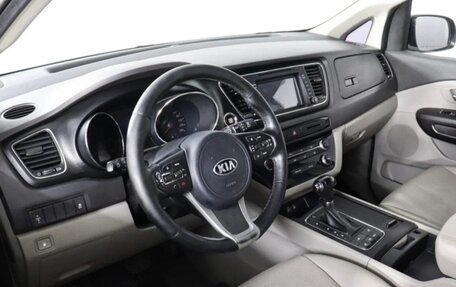 KIA Carnival III, 2016 год, 2 666 000 рублей, 7 фотография