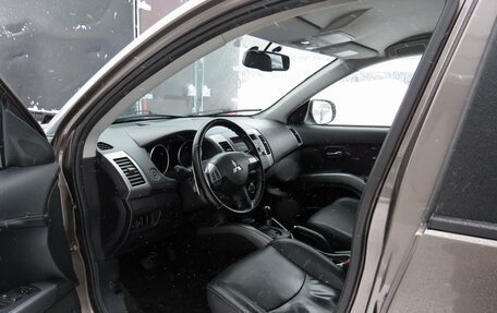 Mitsubishi Outlander III рестайлинг 3, 2012 год, 1 525 000 рублей, 10 фотография