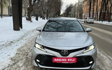 Toyota Camry, 2018 год, 3 000 000 рублей, 9 фотография