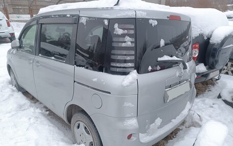 Toyota Sienta I, 2004 год, 463 000 рублей, 3 фотография