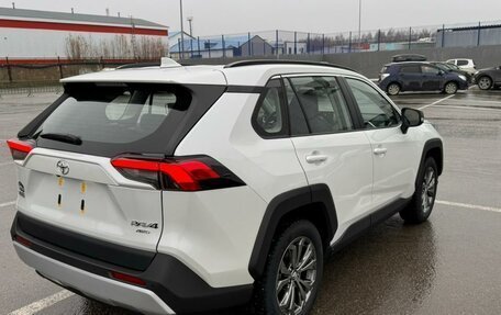 Toyota RAV4, 2024 год, 5 000 000 рублей, 3 фотография