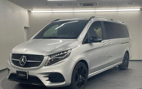 Mercedes-Benz V-Класс, 2023 год, 10 665 000 рублей, 7 фотография