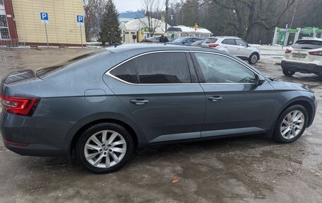 Skoda Superb III рестайлинг, 2018 год, 2 195 000 рублей, 3 фотография