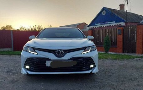 Toyota Camry, 2018 год, 2 485 000 рублей, 3 фотография