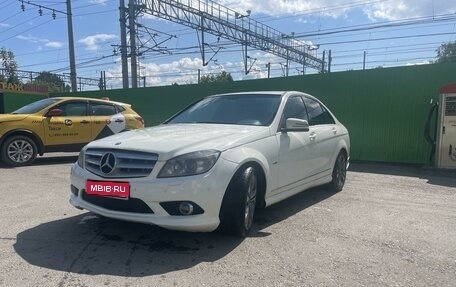 Mercedes-Benz C-Класс, 2009 год, 1 300 000 рублей, 1 фотография