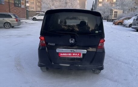 Honda Freed I, 2009 год, 800 000 рублей, 4 фотография