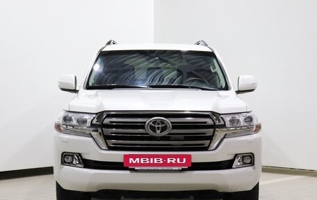 Toyota Land Cruiser 200, 2017 год, 7 360 000 рублей, 3 фотография