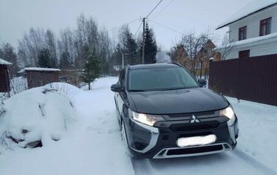 Mitsubishi Outlander III рестайлинг 3, 2021 год, 2 700 000 рублей, 1 фотография