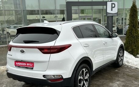 KIA Sportage IV рестайлинг, 2021 год, 2 500 000 рублей, 4 фотография