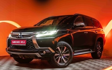 Mitsubishi Pajero Sport III рестайлинг, 2018 год, 3 030 000 рублей, 1 фотография