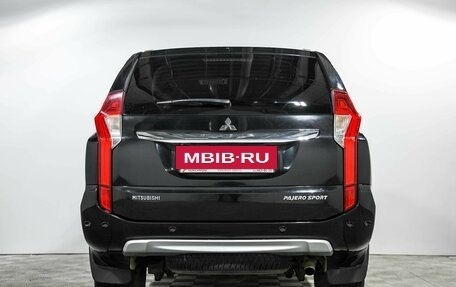 Mitsubishi Pajero Sport III рестайлинг, 2018 год, 3 030 000 рублей, 6 фотография