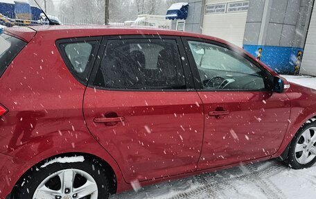 KIA cee'd I рестайлинг, 2010 год, 680 000 рублей, 2 фотография