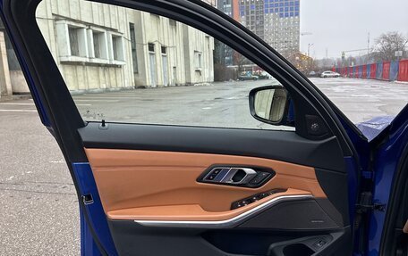 BMW 3 серия, 2019 год, 5 300 000 рублей, 19 фотография