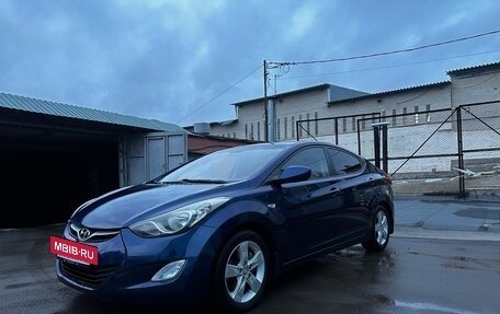 Hyundai Elantra V, 2011 год, 890 000 рублей, 2 фотография