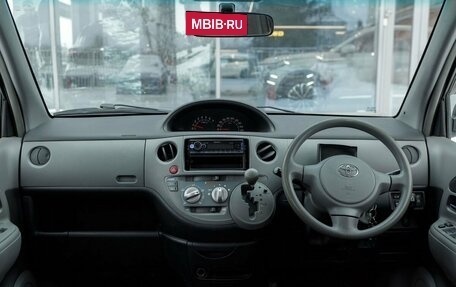 Toyota Sienta I, 2006 год, 730 000 рублей, 9 фотография