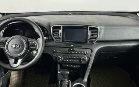 KIA Sportage IV рестайлинг, 2017 год, 2 199 000 рублей, 14 фотография