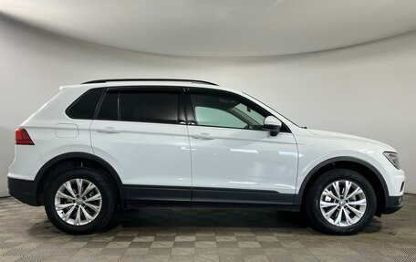 Volkswagen Tiguan II, 2019 год, 2 497 100 рублей, 4 фотография