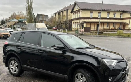 Toyota RAV4, 2018 год, 3 000 000 рублей, 4 фотография