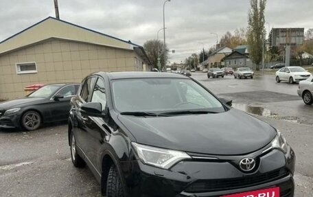 Toyota RAV4, 2018 год, 3 000 000 рублей, 5 фотография