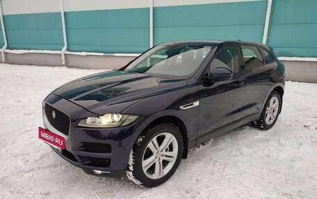 Jaguar F-Pace, 2016 год, 2 250 000 рублей, 3 фотография