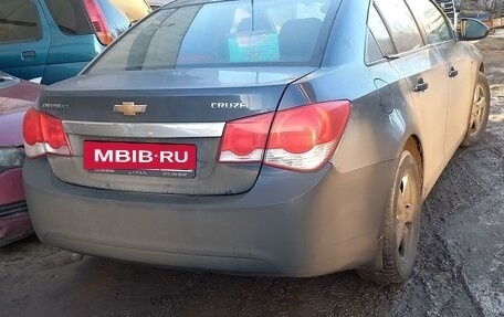 Chevrolet Cruze II, 2010 год, 500 000 рублей, 4 фотография