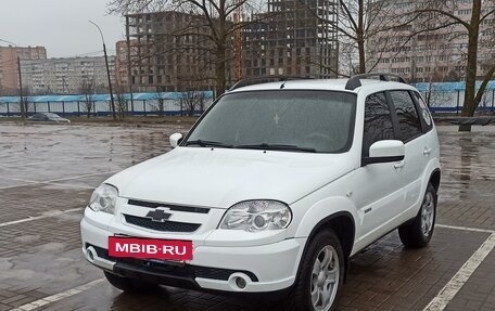 Chevrolet Niva I рестайлинг, 2012 год, 610 000 рублей, 4 фотография