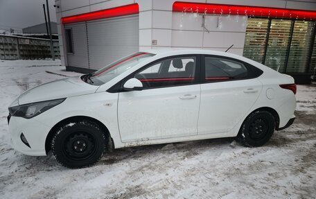 Hyundai Solaris II рестайлинг, 2020 год, 1 760 000 рублей, 4 фотография