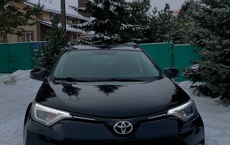 Toyota RAV4, 2018 год, 2 450 000 рублей, 3 фотография