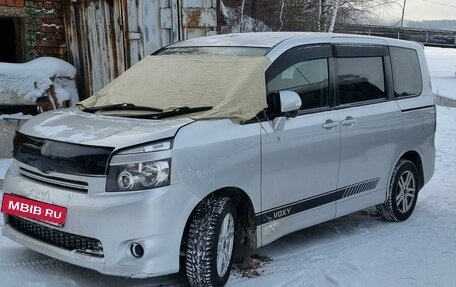 Toyota Voxy II, 2008 год, 1 280 000 рублей, 9 фотография