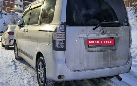 Toyota Voxy II, 2008 год, 1 280 000 рублей, 5 фотография