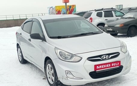 Hyundai Solaris II рестайлинг, 2013 год, 785 000 рублей, 3 фотография