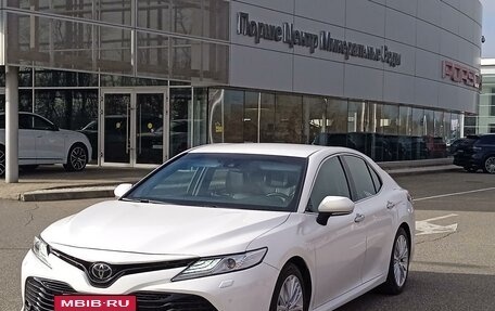 Toyota Camry, 2019 год, 3 400 000 рублей, 7 фотография