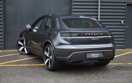 Porsche Macan, 2024 год, 20 300 000 рублей, 7 фотография