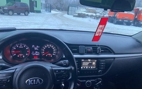 KIA Rio IV, 2017 год, 1 300 000 рублей, 10 фотография