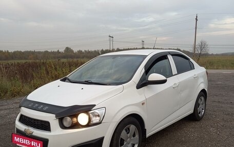 Chevrolet Aveo III, 2012 год, 500 000 рублей, 4 фотография