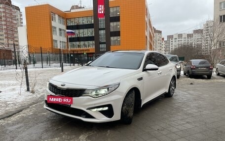 KIA Optima IV, 2018 год, 2 600 000 рублей, 2 фотография