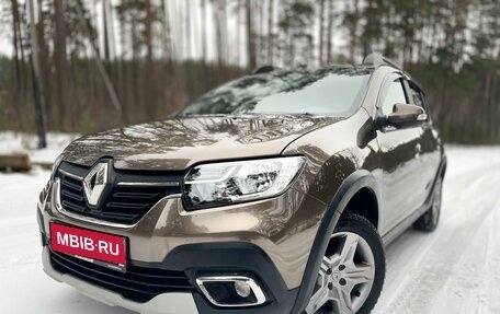 Renault Sandero II рестайлинг, 2021 год, 1 395 000 рублей, 1 фотография