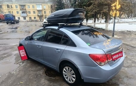 Chevrolet Cruze II, 2010 год, 850 000 рублей, 5 фотография