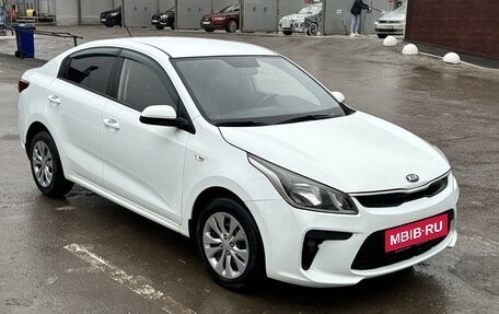 KIA Rio IV, 2018 год, 1 250 000 рублей, 2 фотография